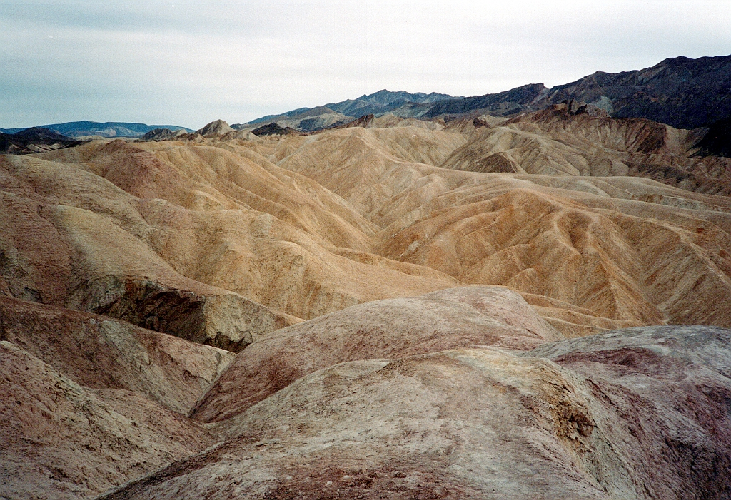 1995 - USA 71 (Death Valley).jpg
